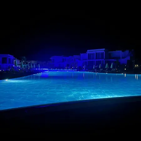 Stylish Near The Sea With Direct Pool Access And Facilities * Agios Nikolaos (Famagusta)