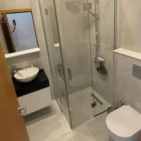 Stylish Near The Sea With Direct Pool Access And Facilities *
