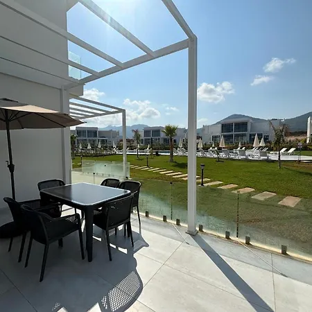 Relaxed Coastal With Poolside Access Great Amenities Apartment Agios Nikolaos (Famagusta)