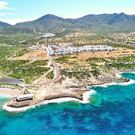 Relaxed Coastal With Poolside Access Great Amenities Apartment Agios Nikolaos (Famagusta)